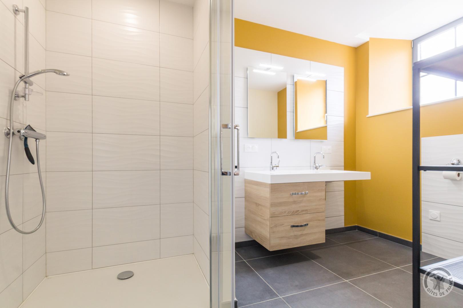 Gîtes de France G44440 : Le Balcon de la Sée, Cuves