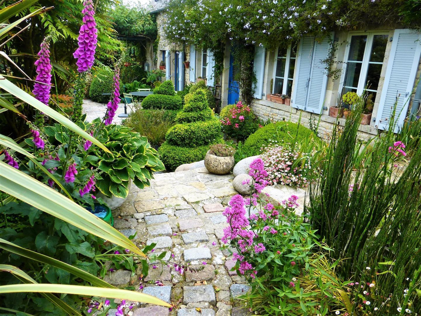 Gîtes de France G859 : Le Jardin du Marais - Les Phormiums — photo 2