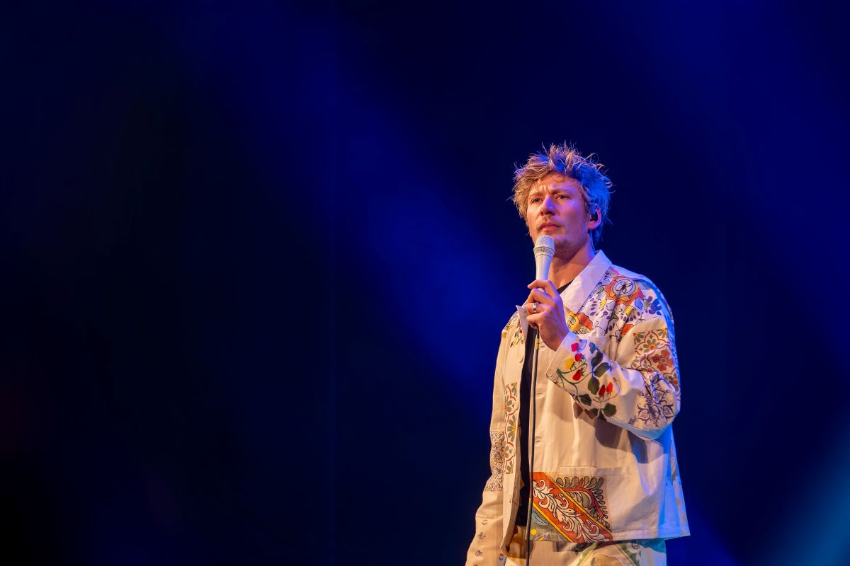 Estuaire d'en Rire - Gérémy Credeville :  Enchanteur
