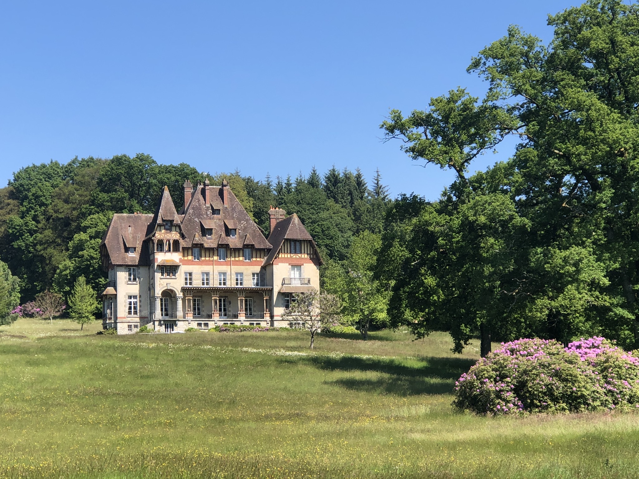 Pierres en lumières : Salon au Château du Gué aux Biches