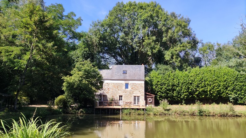 Meublé de tourisme > Lakeside Cottage - Le Petit Moulin