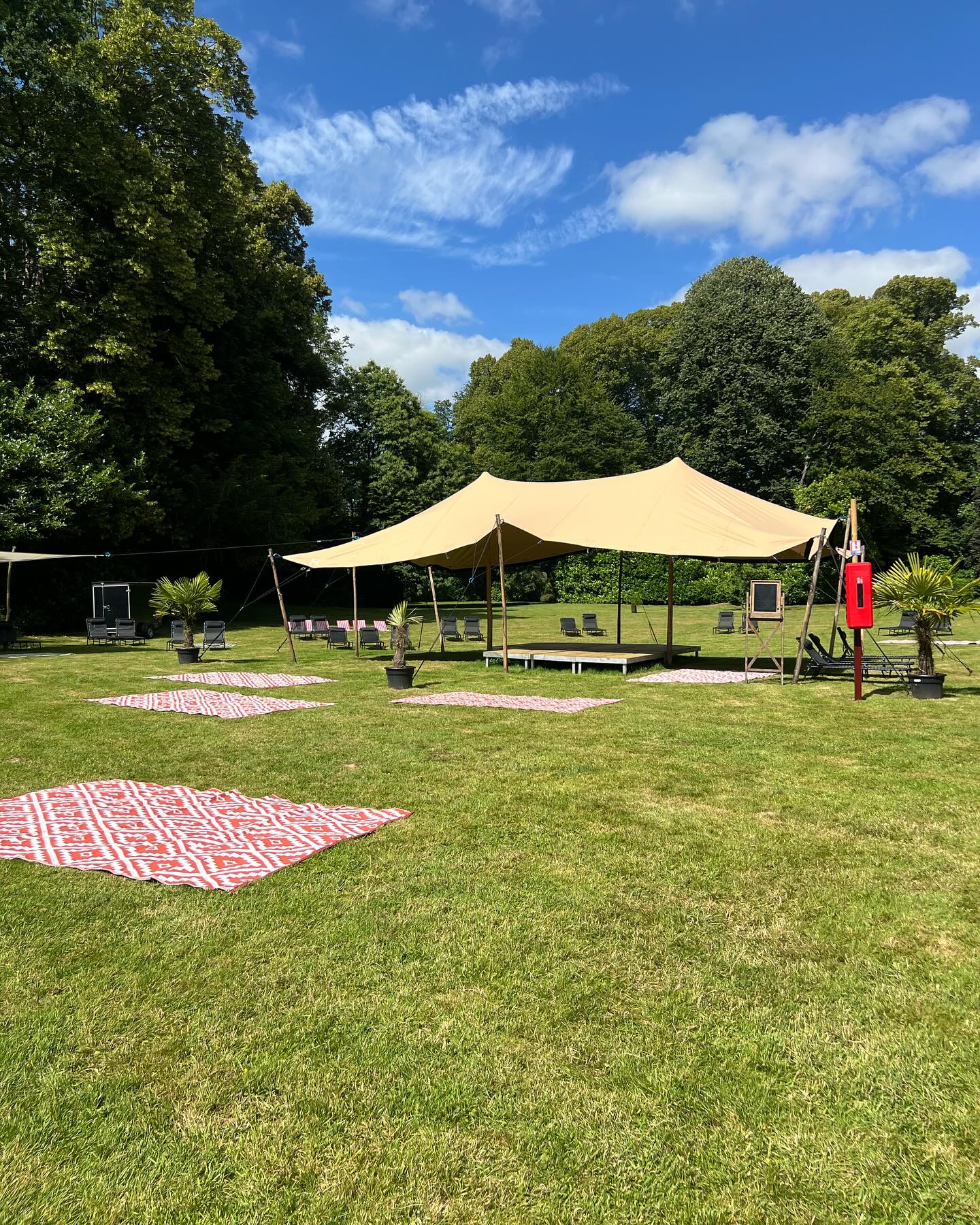 Bêtes de Cirque - Premier Festival du Teckel au Manoir de Fumechon