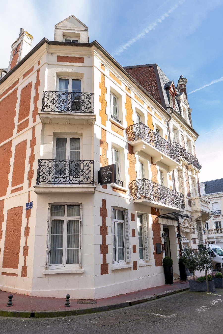 Hôtel Le Fer à Cheval, Trouville-sur-Mer - photo 2