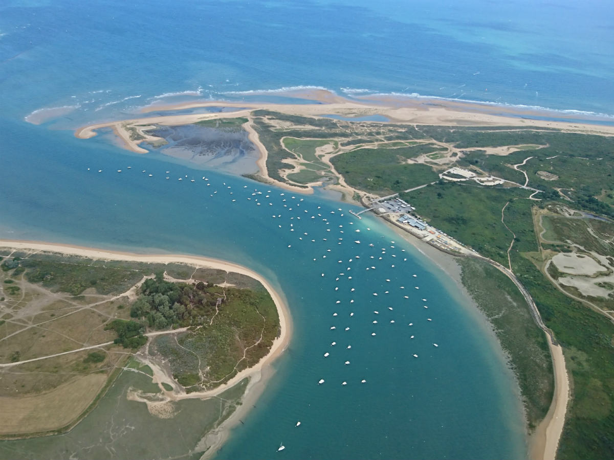 Vol en hélicoptère au-dessus des Plages du Débarquement