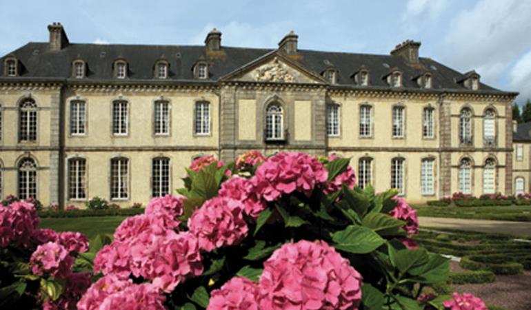 HÔTEL DE BEAUMONT HÔTEL DE BEAUMONT