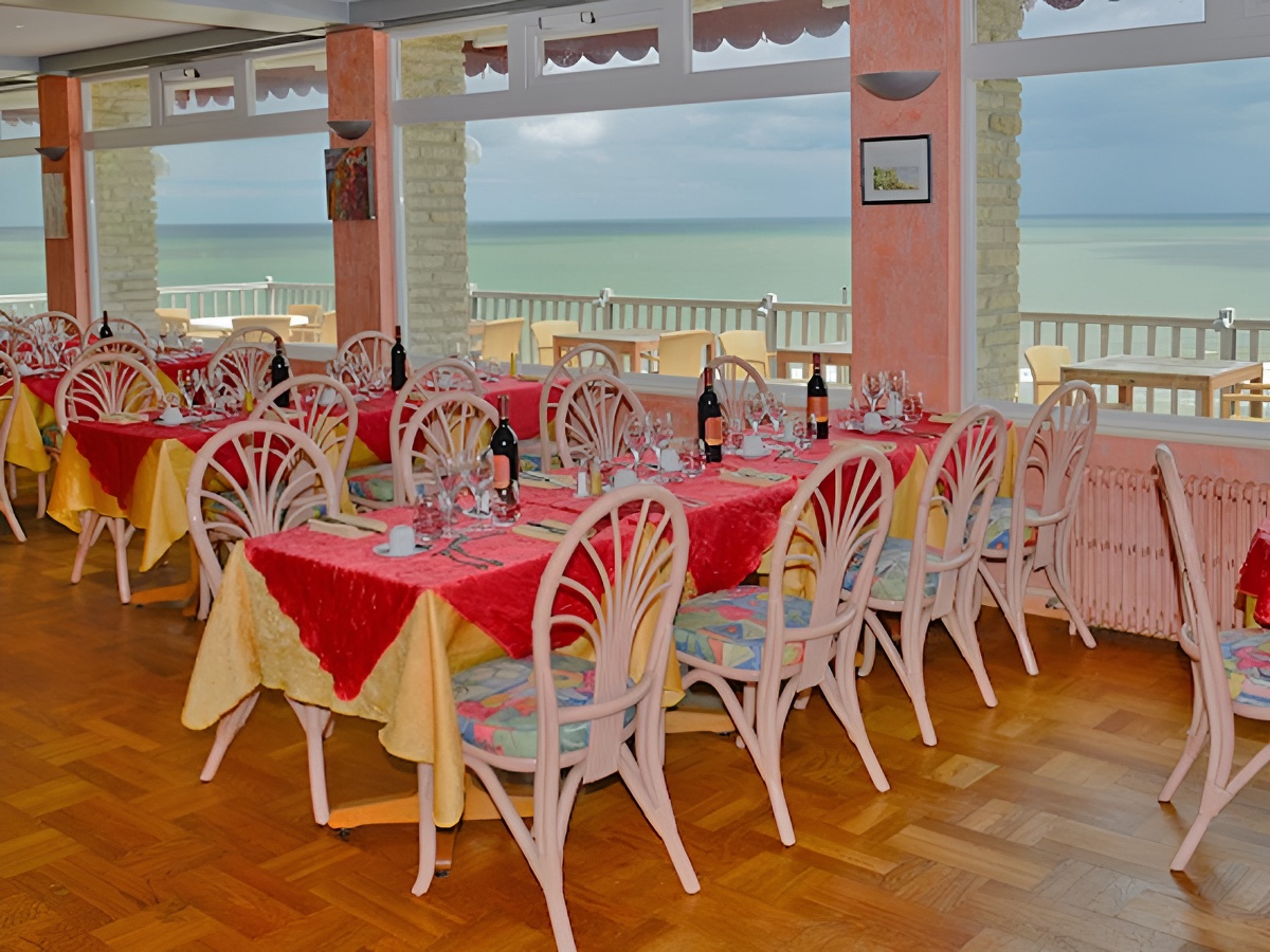 Hôtel du Casino, Vierville-sur-Mer - photo 2