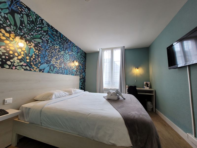 Hôtel du Dauphin, L'Aigle - photo 4