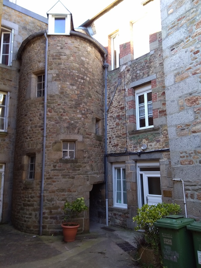 Meublé de tourisme > La Cour des 3 Rois, Villedieu-les-Poêles-Rouffigny - photo 7