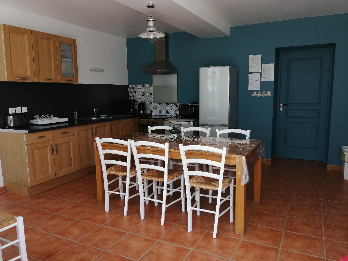   Location au Molay Littry, cuisine 
