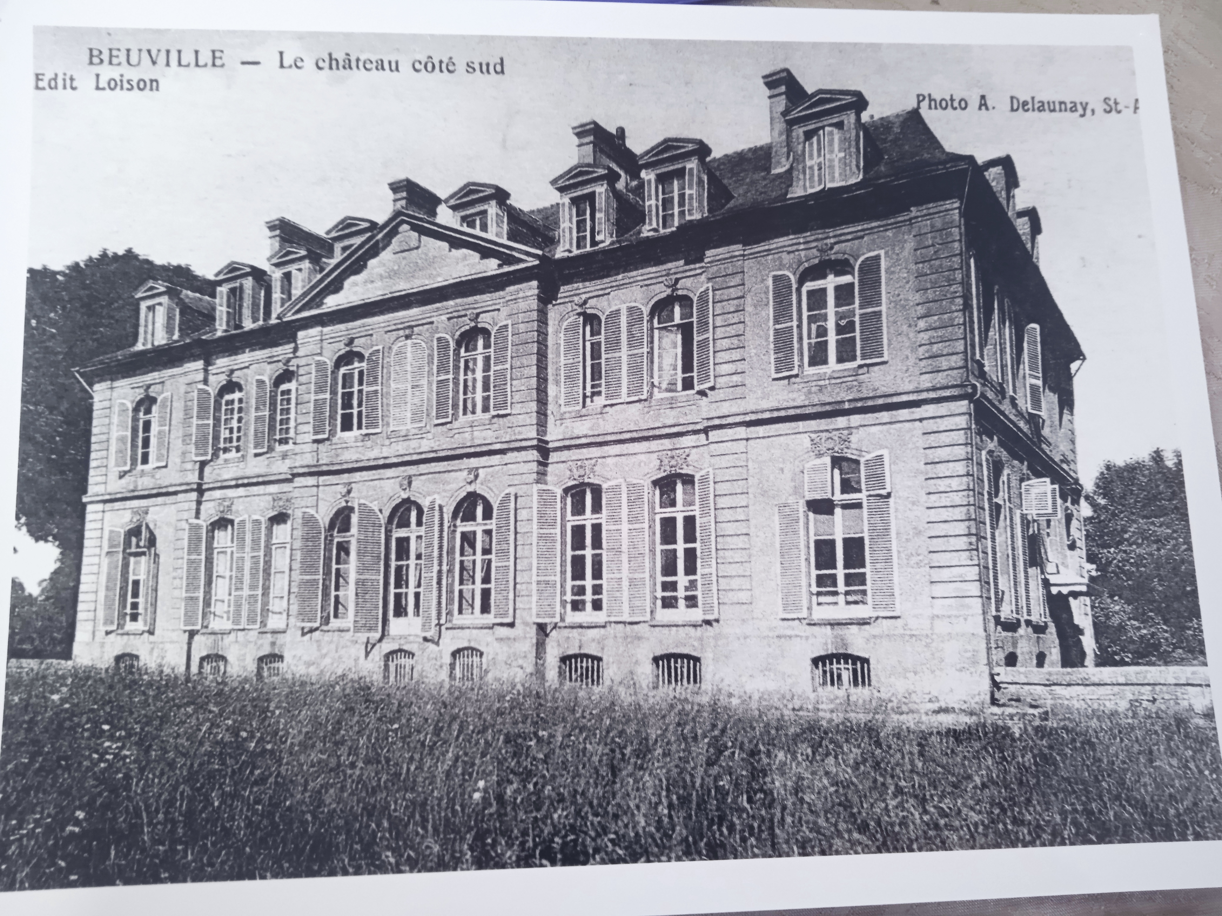 Projection de cartes postales et photos anciennes sur Bieville-Beuville  