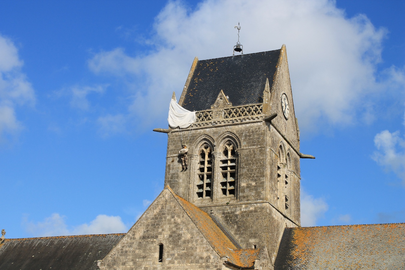 ACSM Tours, Douvres-la-Délivrande