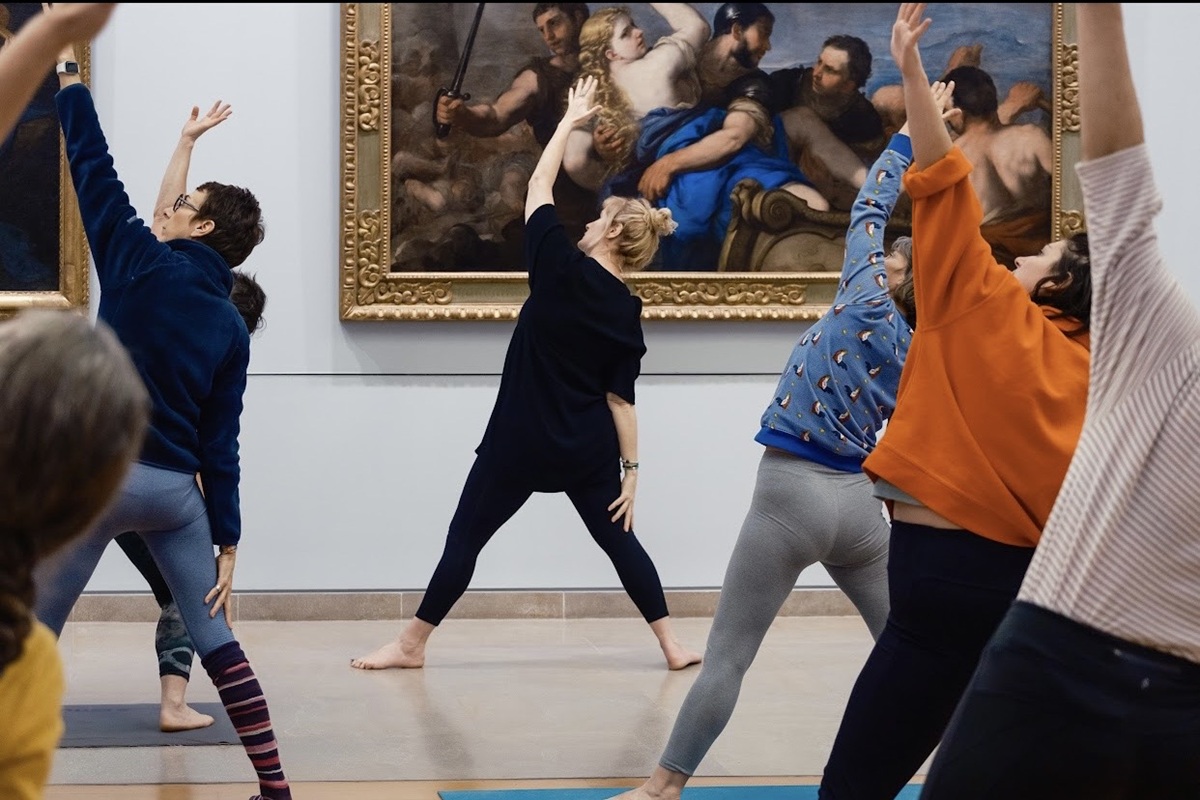 DominiZen - Séance de Yoga au coeur de l'exposition d'Arnaud Rochard