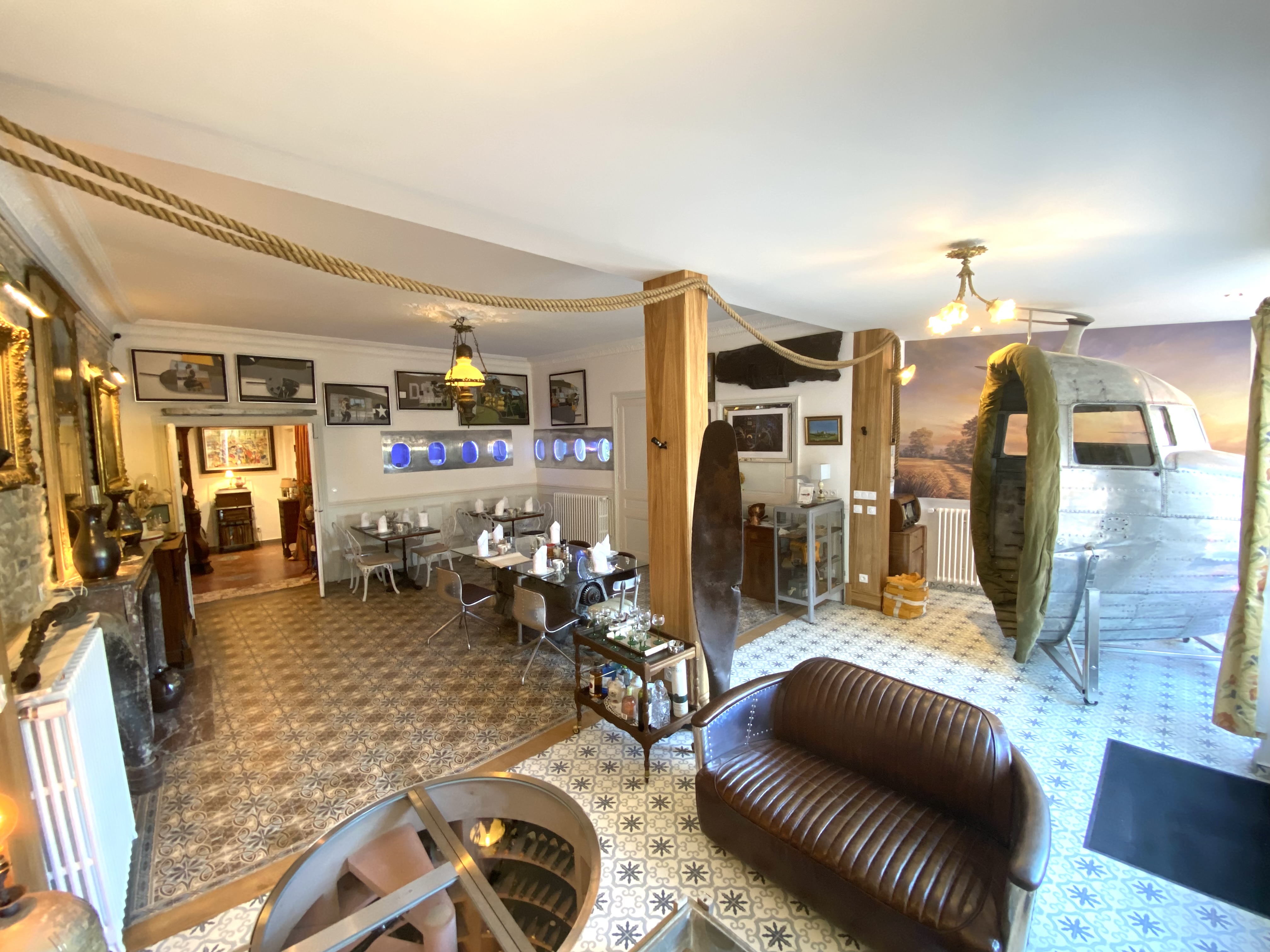 Maison d’hôtes DDAY Aviators Le Manoir à Arromanches-les-Bains