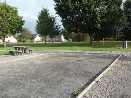 Saint-Hilaire-du-Harcouët < > Ducey