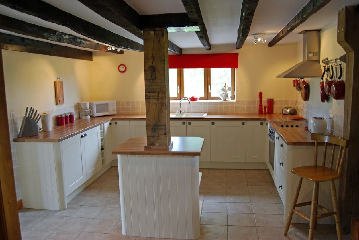 Meublé de tourisme > La Grange, Isigny-le-Buat - photo 11