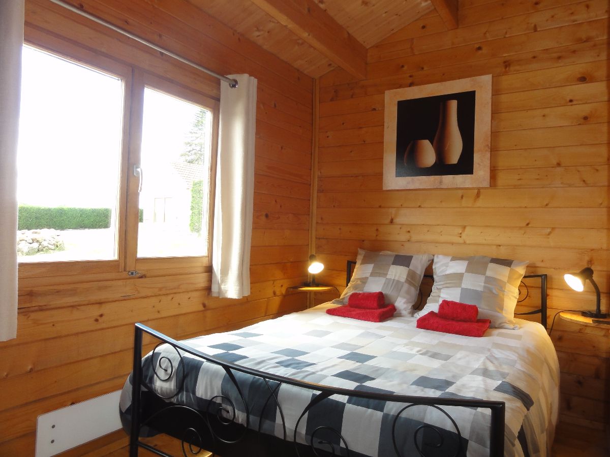 Meublé de tourisme > Le Chalet, Isigny-le-Buat - photo 3