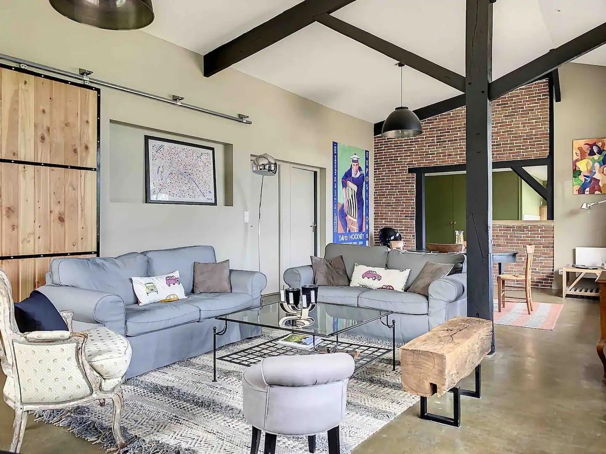 L'Annexe du pressoir, Surville