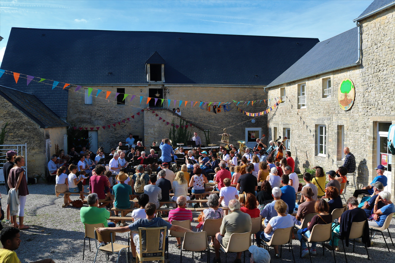 Auberge collective de L'Arbre, Commes - photo 4