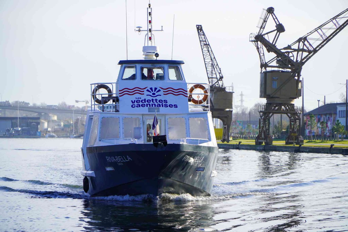 Balade sur le canal Presqu’île avec les Vedettes Caennaises, Caen