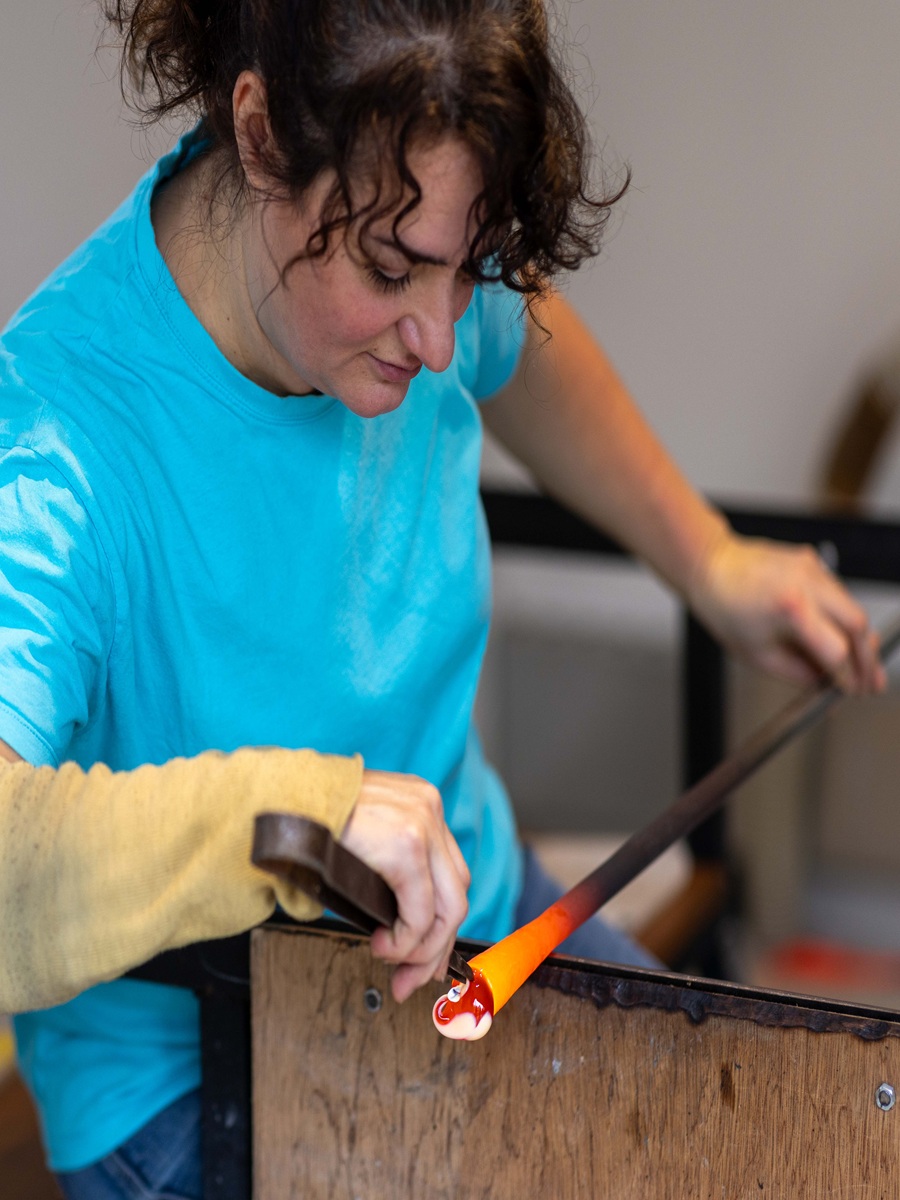 Visite d'atelier > Travail de soufflage de verre
