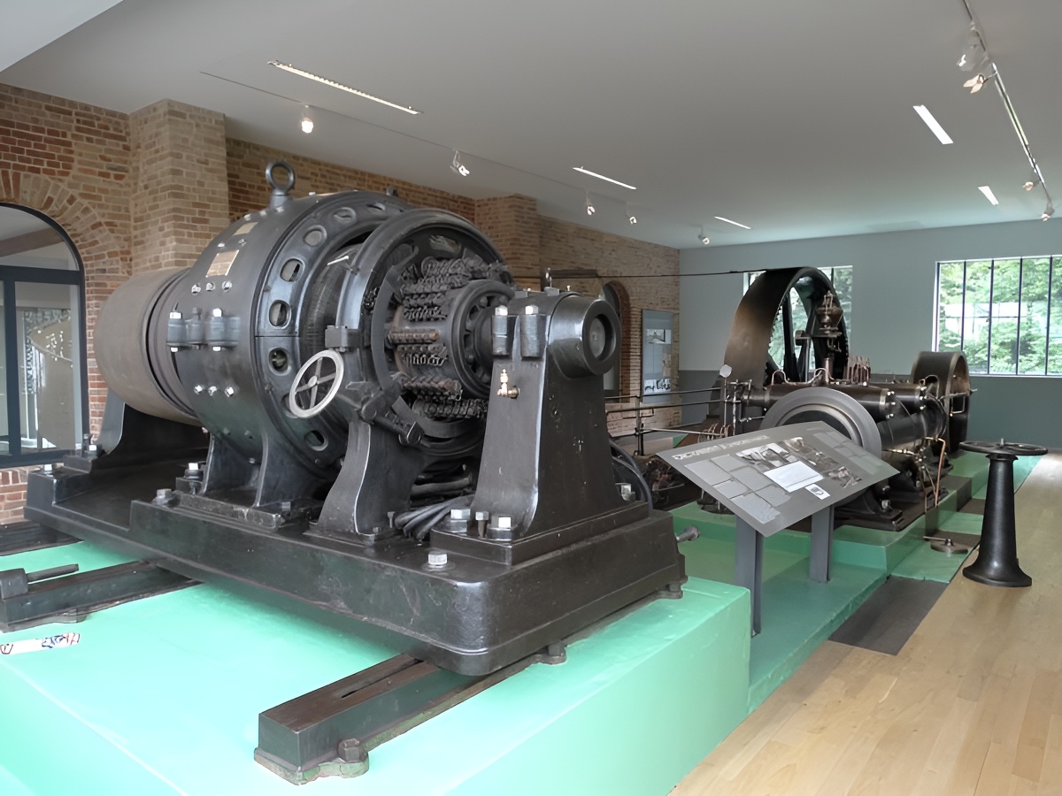 Machine à vapeur (de l'ancienne usine Leroy), Livarot-Pays-d'Auge