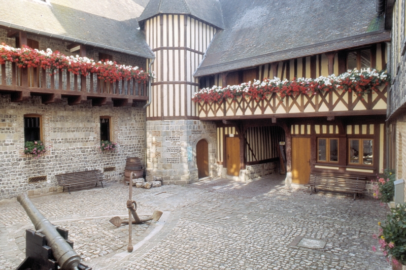 Exposition "du rivage à l'atelier"