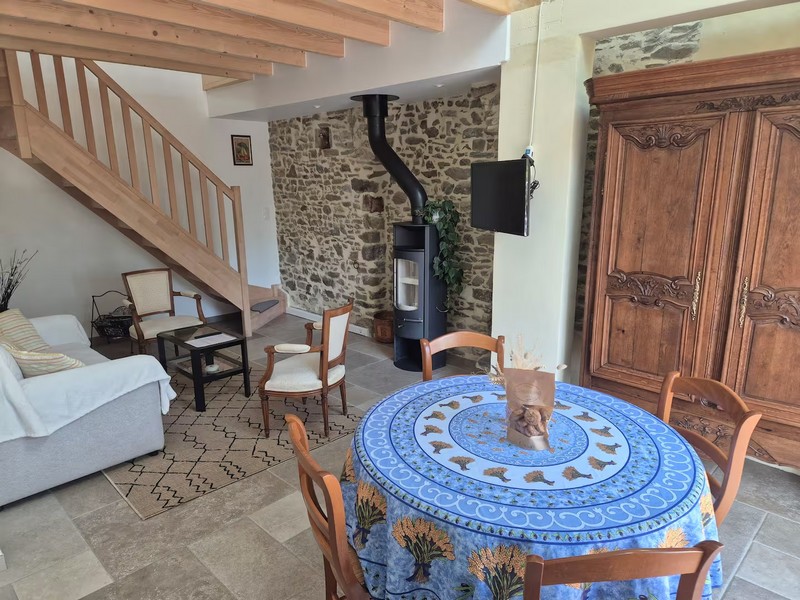 Meublé de tourisme > Maison au village Goron