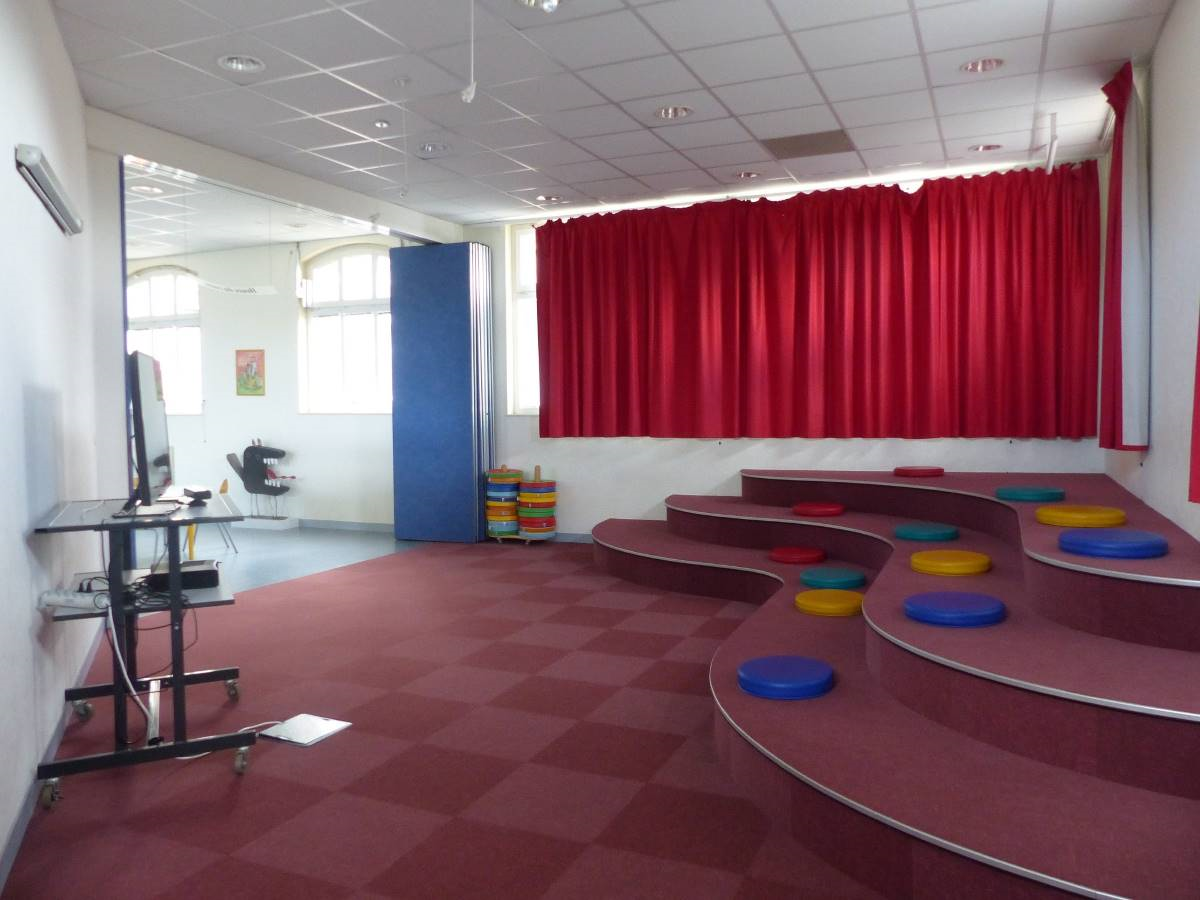 Médiathèque municipale Jacques Prévert, Dives-sur-Mer