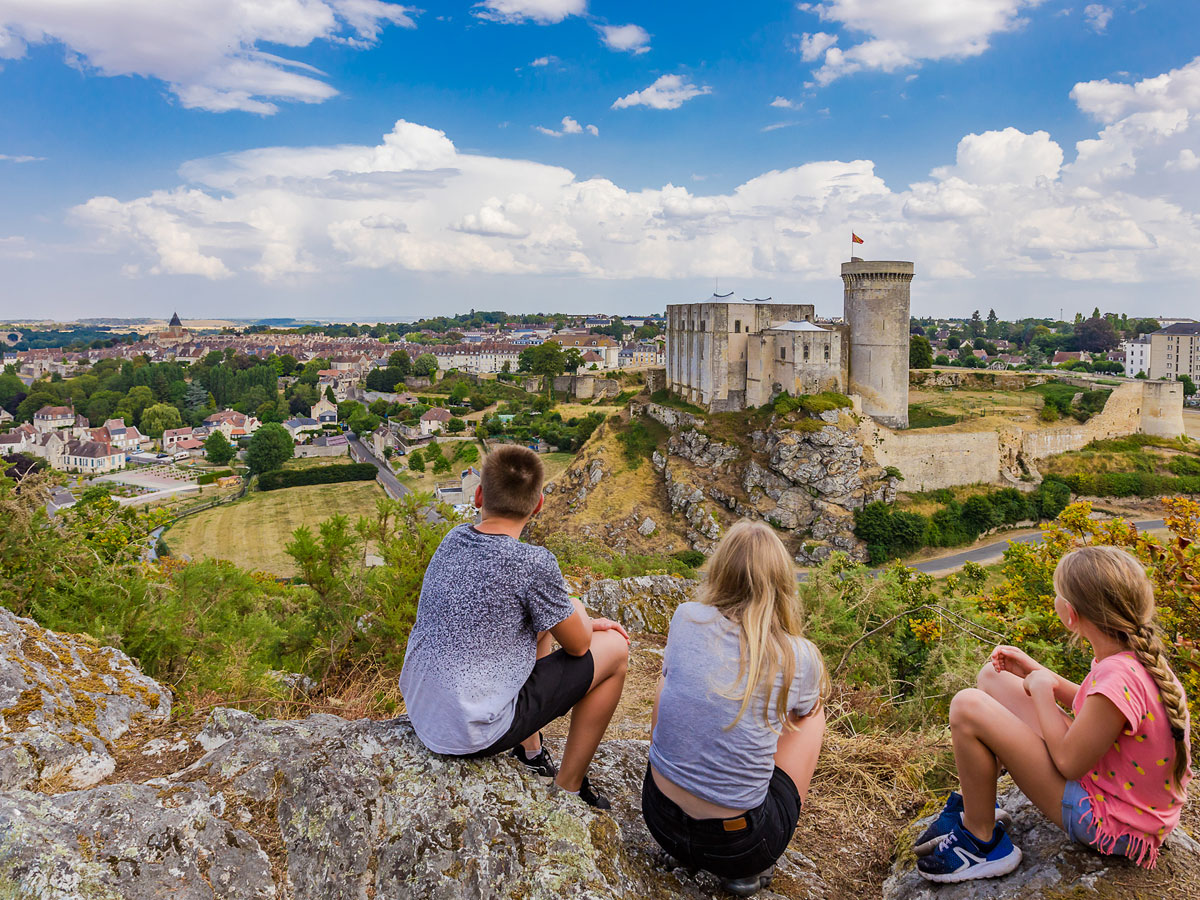 Les Trois Châteaux, Falaise
