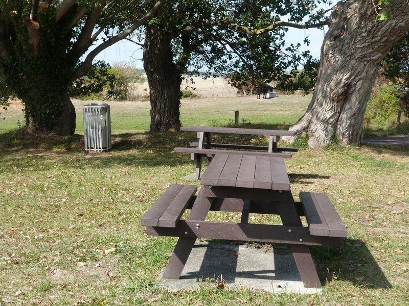 Aire de Pique Nique > Entrée plage