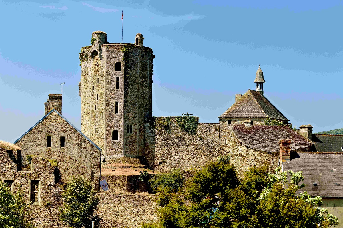 Lecture théâtralisée au Château de Bricquebec