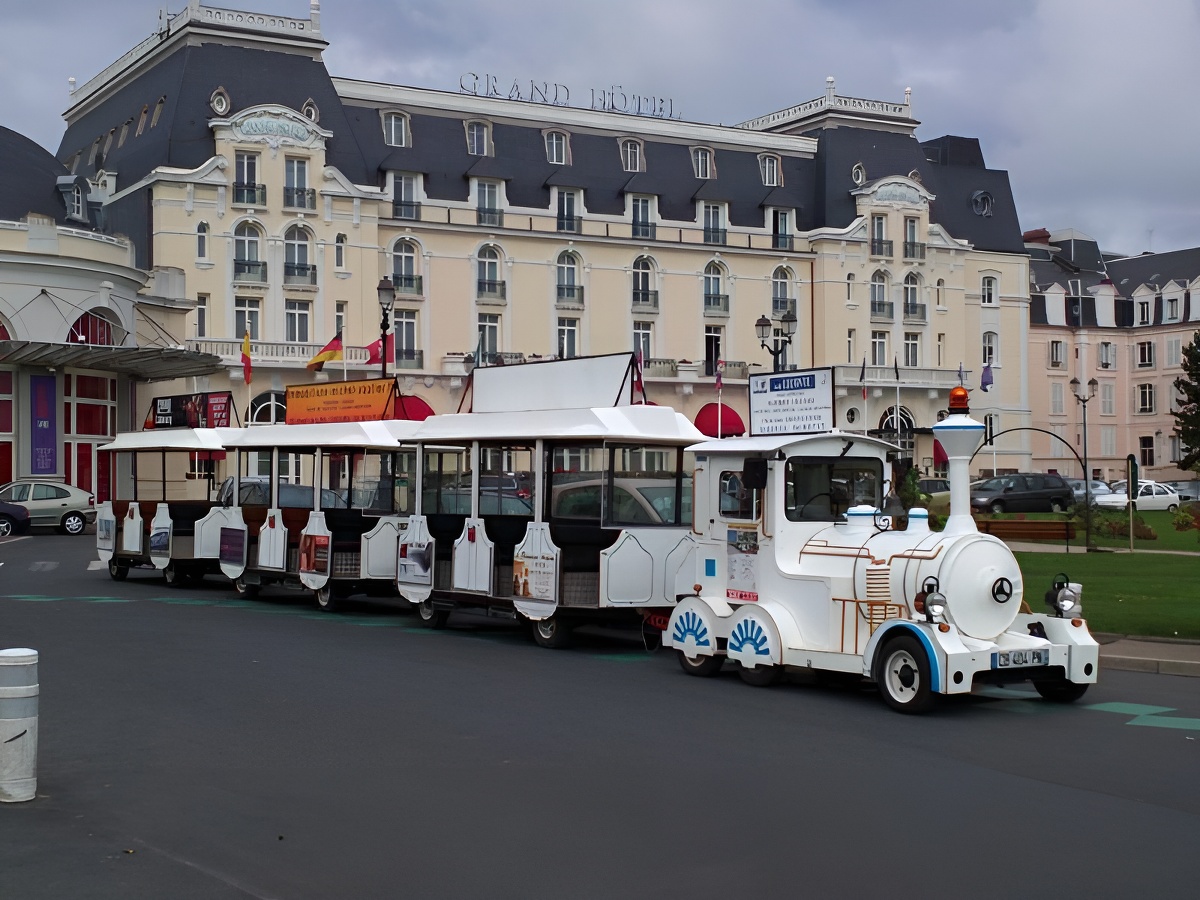 Petit train touristique de Cabourg