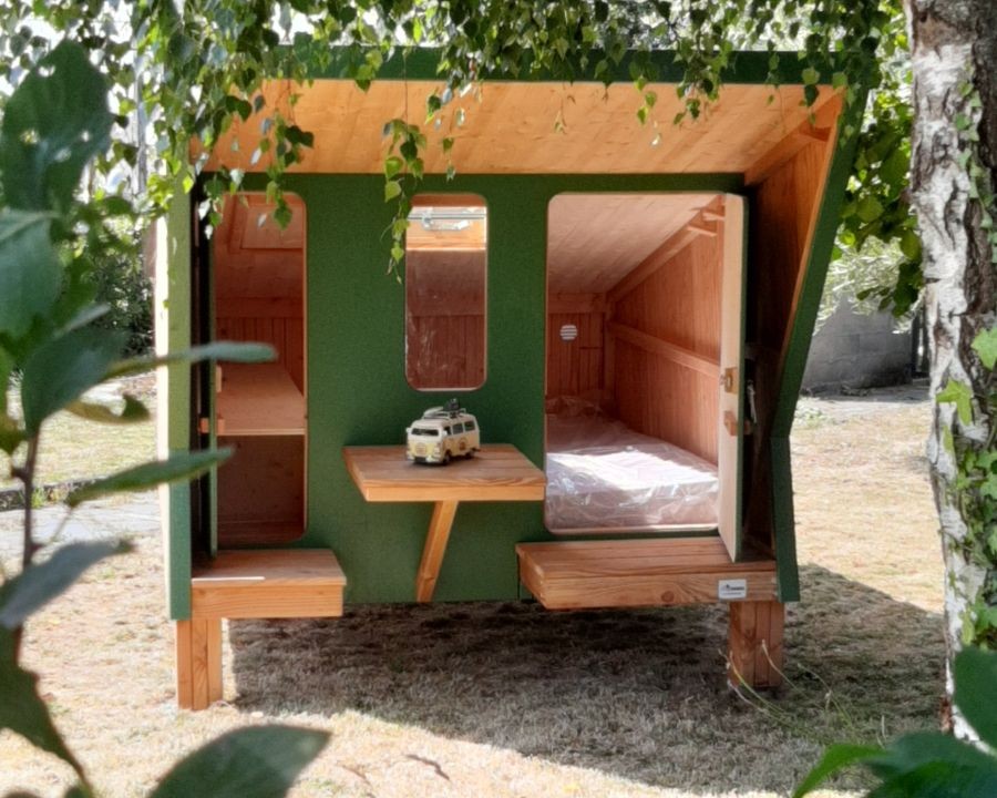 Hébergement insolite > Les Cabanes de la Bêê du Mont