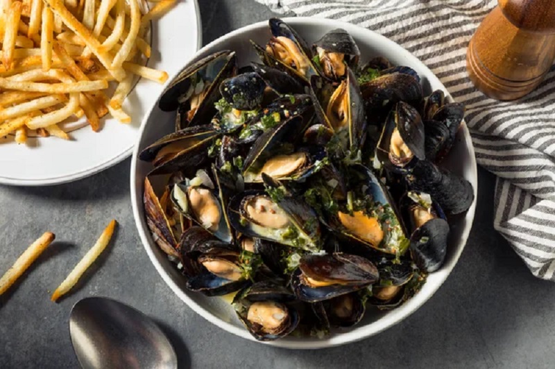 Repas moules-frites — visuel événement