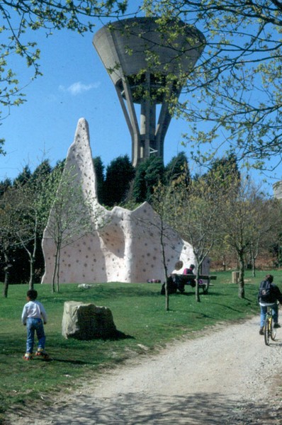 Rocher artificiel de la Fauconnière