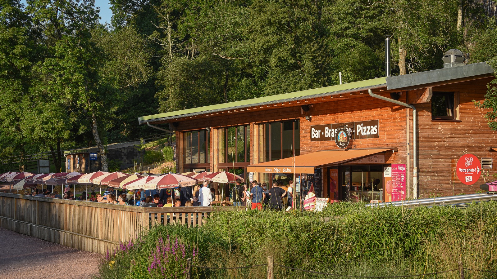 Restaurant &quot;Les trois sens couverts&quot;