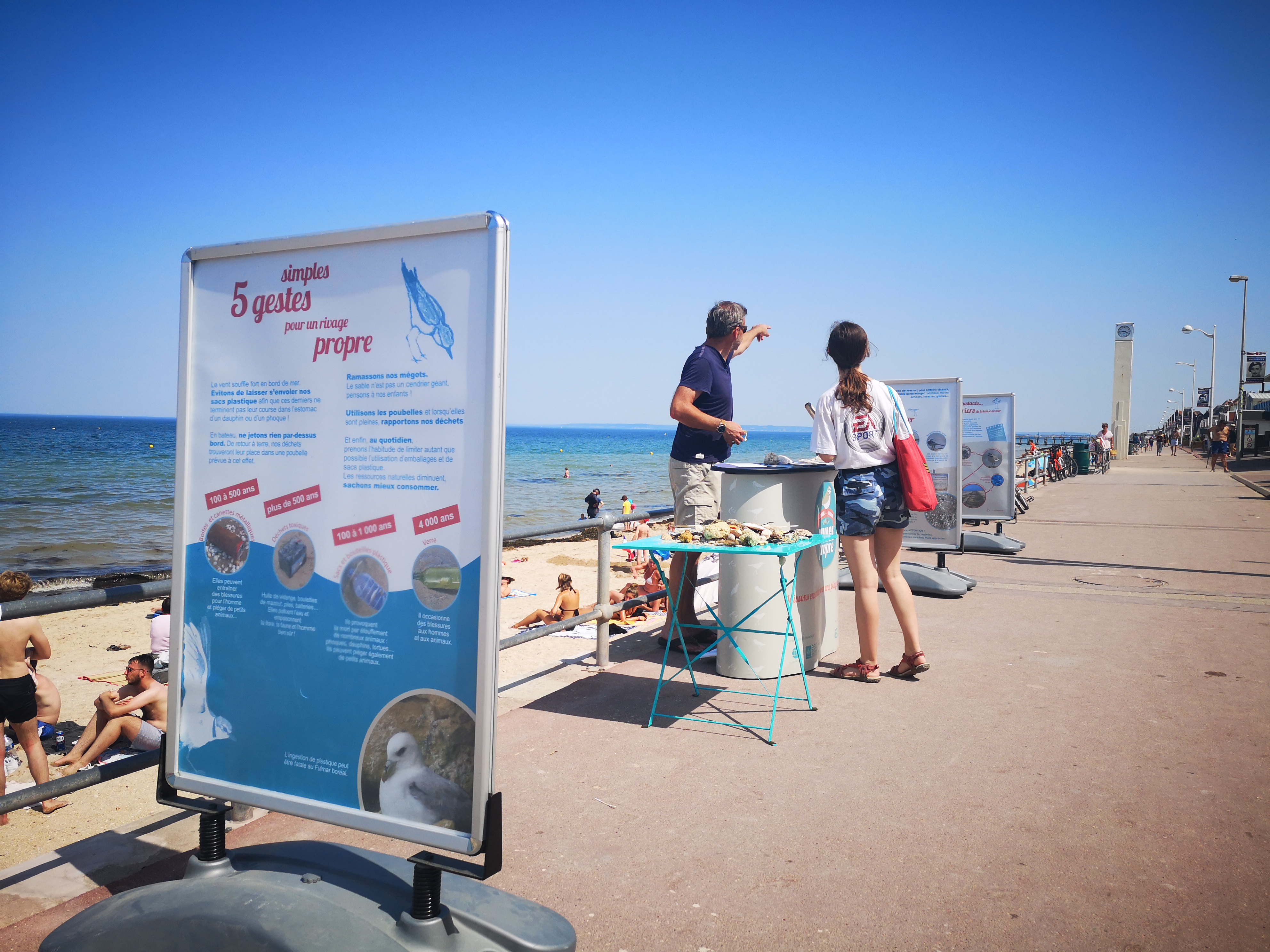 STAND-RIVAGE-PROPRE-LUC-SUR-MER-CREDIT-NATHALIE-PAPOUIN