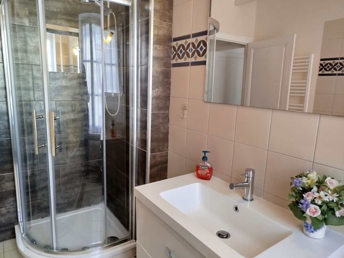 Meublé de tourisme > Gîte les Hirondelles, Saint-Jean-le-Thomas - photo 2