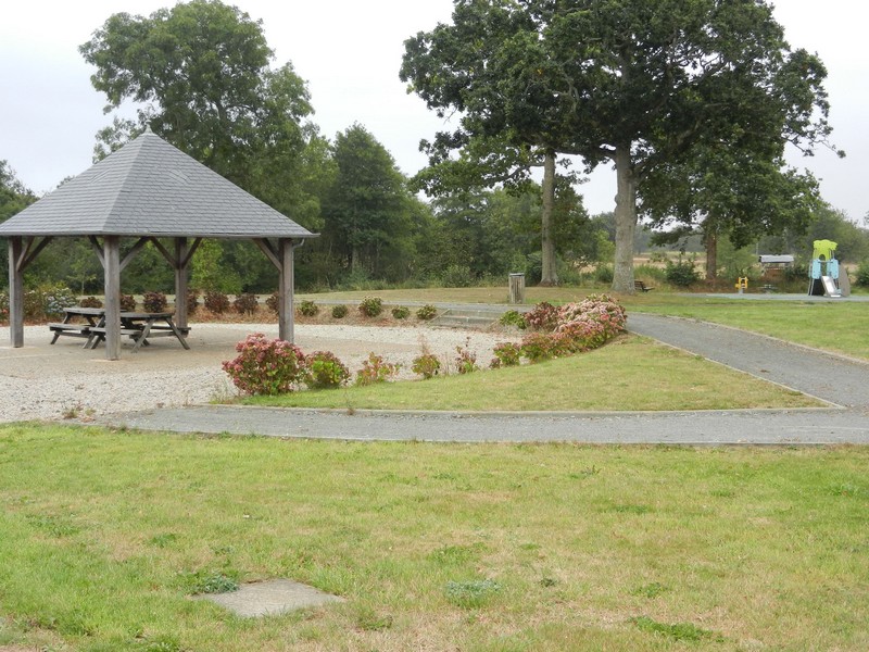 Aire de Pique Nique > Hôtel Madeleine