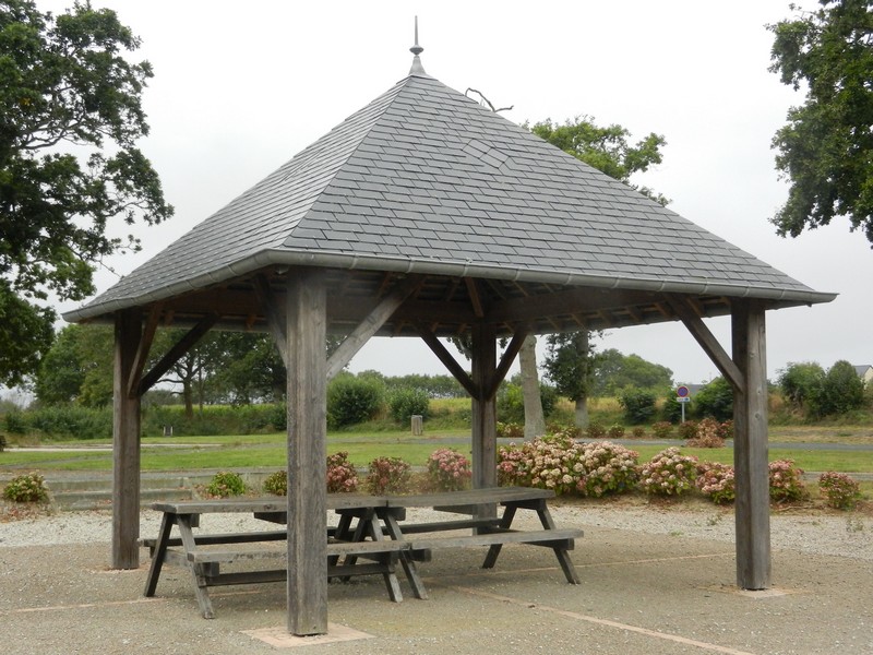 Aire de Pique Nique > Hôtel Madeleine