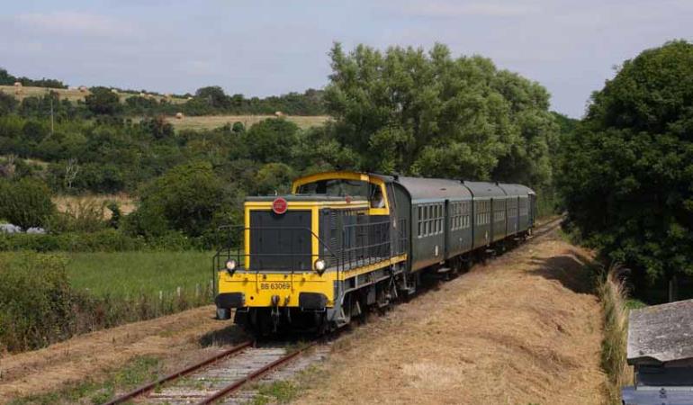 StJeandelaRivière_TrainttouristiqueduCotentin3 StJeandelaRivière_TrainttouristiqueduCotentin3