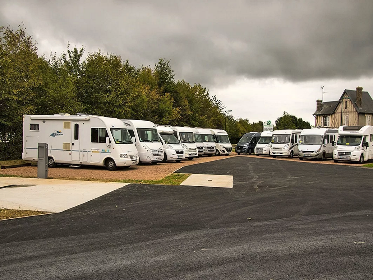 Aire de camping-car intercommunale de Saint-Julien-le-Faucon