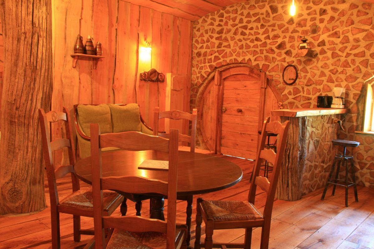 Hébergement insolite > Hobbit Bois de Bouc, Tanis