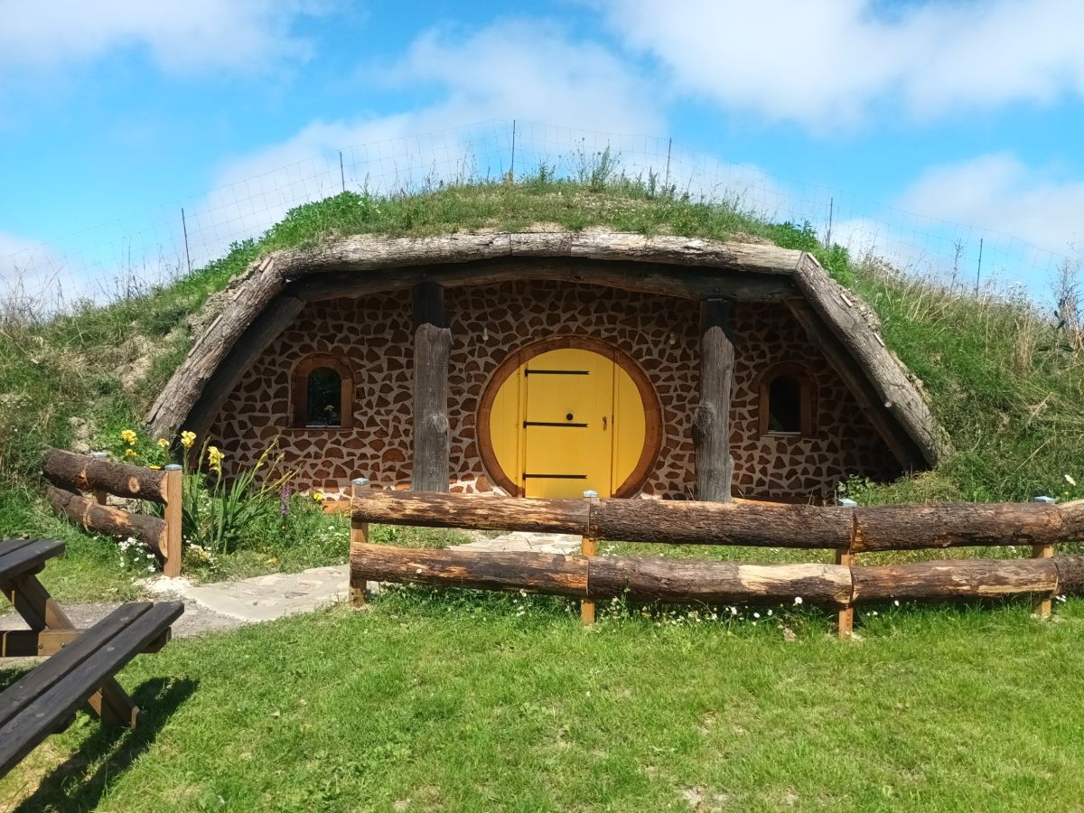 Hébergement insolite > Hobbit Castel Brandy