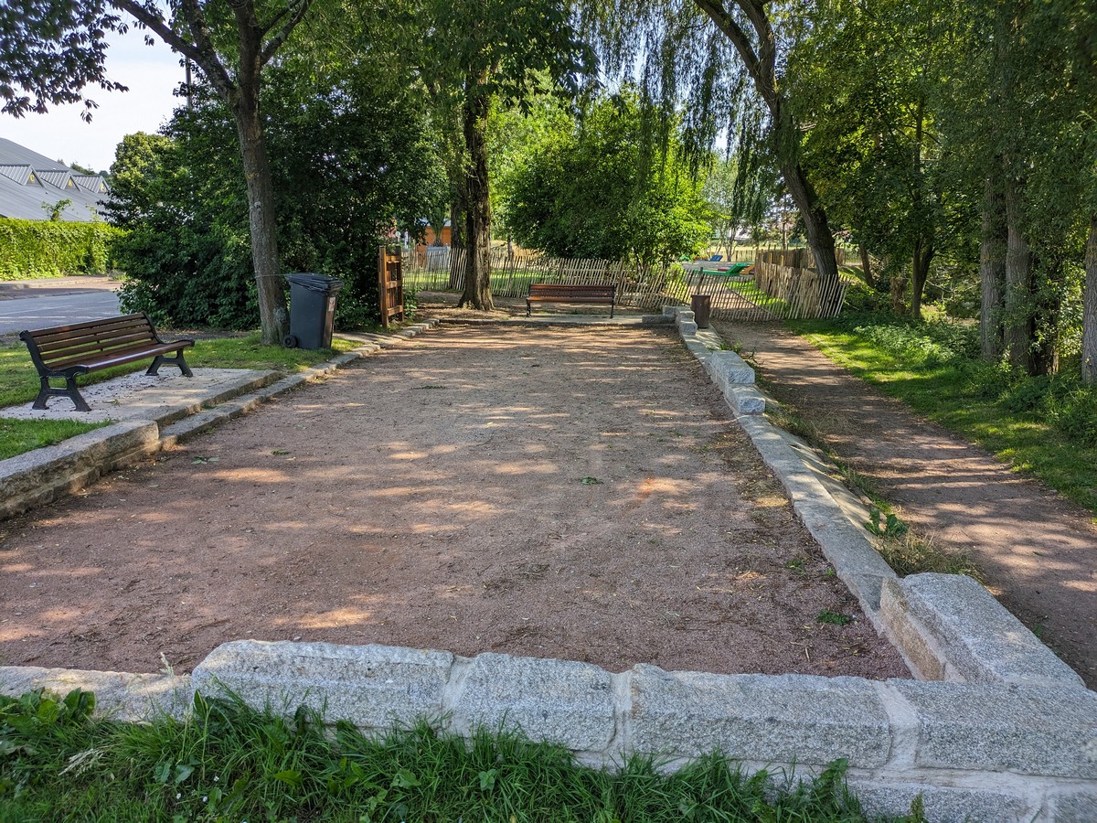 Terrain de pétanque - Bords de La Touques