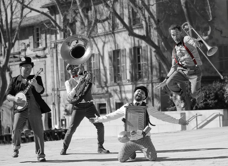 Fanfare The Yellbows