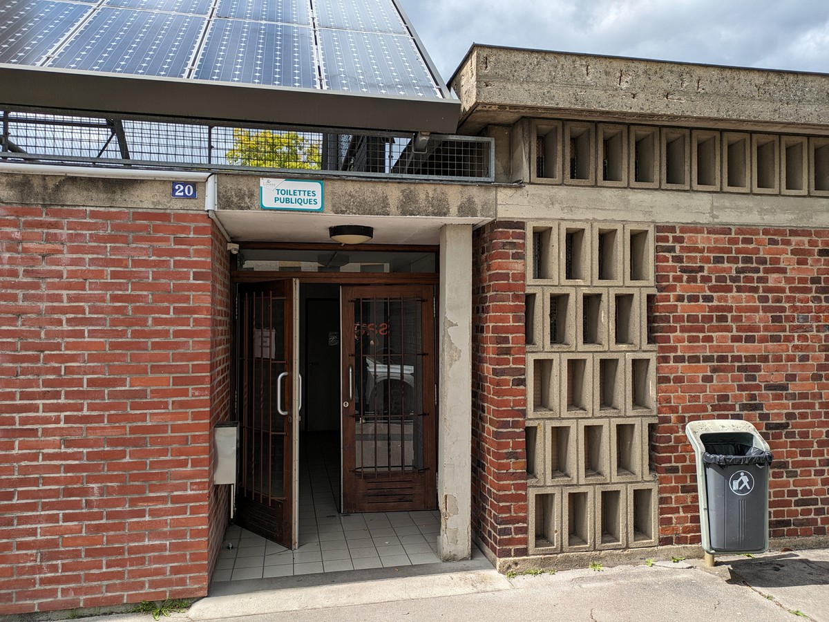 Toilettes publiques