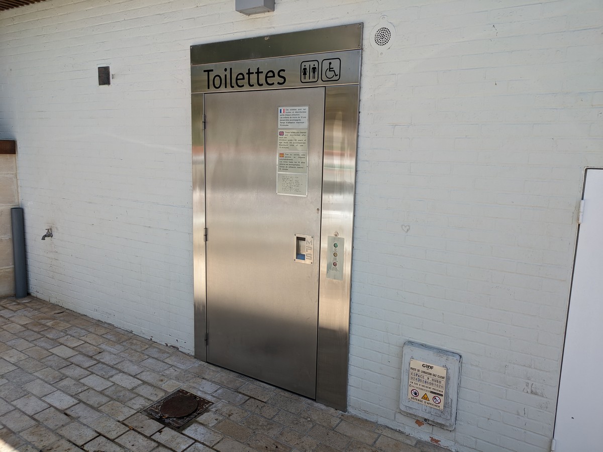 Toilettes publiques