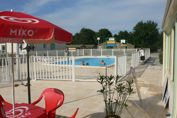 Aire de camping-car > Camping Le Lac des Charmilles, Torigny-les-Villes - photo 3