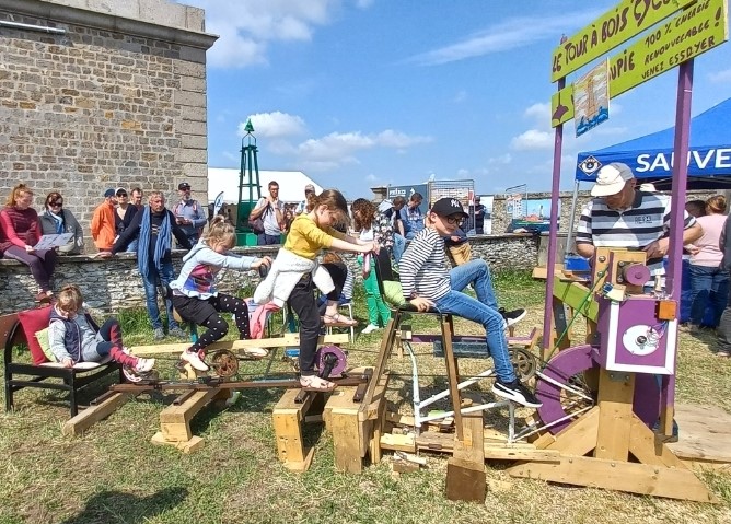 Atelier Le tour à bois cyclette - Ferme-musée du Cotentin